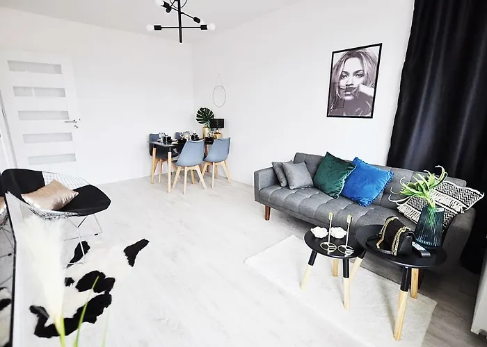 M11 Outstanding Apartment With Balcony