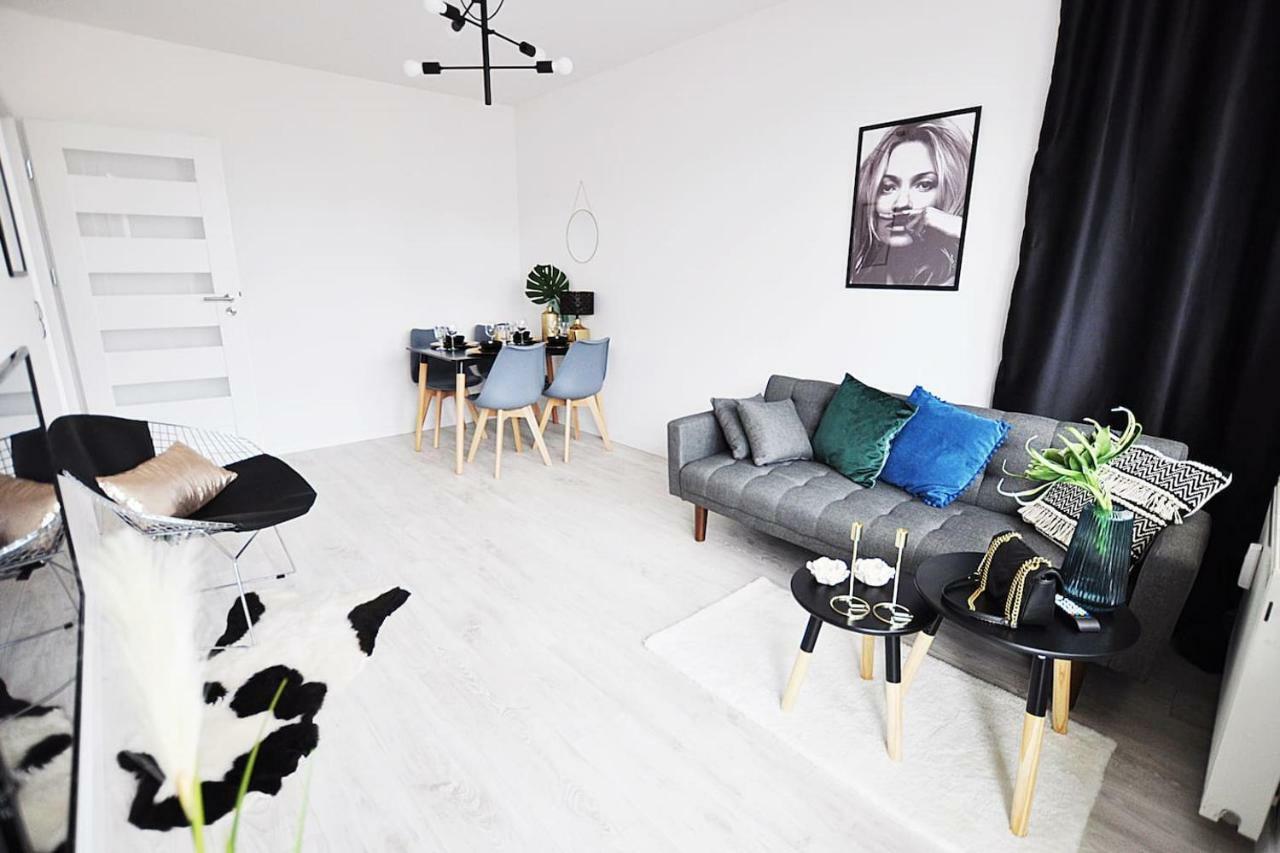 M11 Outstanding With Balcony Apartament Warszawa